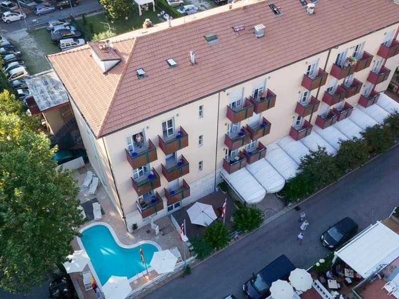 Aron Hotel Ріміні Екстер'єр фото