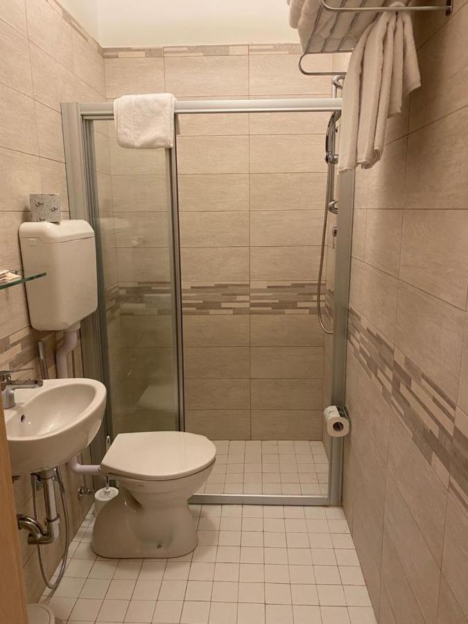 Aron Hotel Ріміні Екстер'єр фото